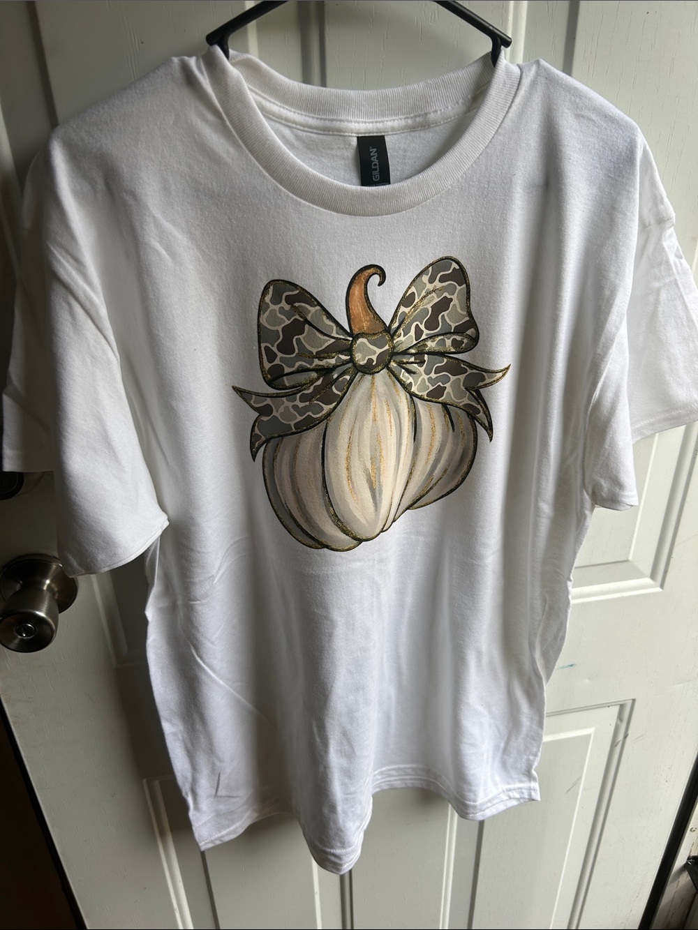 Gildan White Tee with Cream Pumpkin and Camo Bow Accent